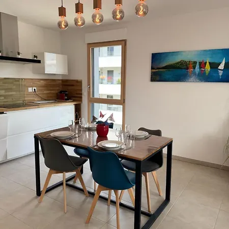 La Parenthese Du - View And Private Parking 4 Daire